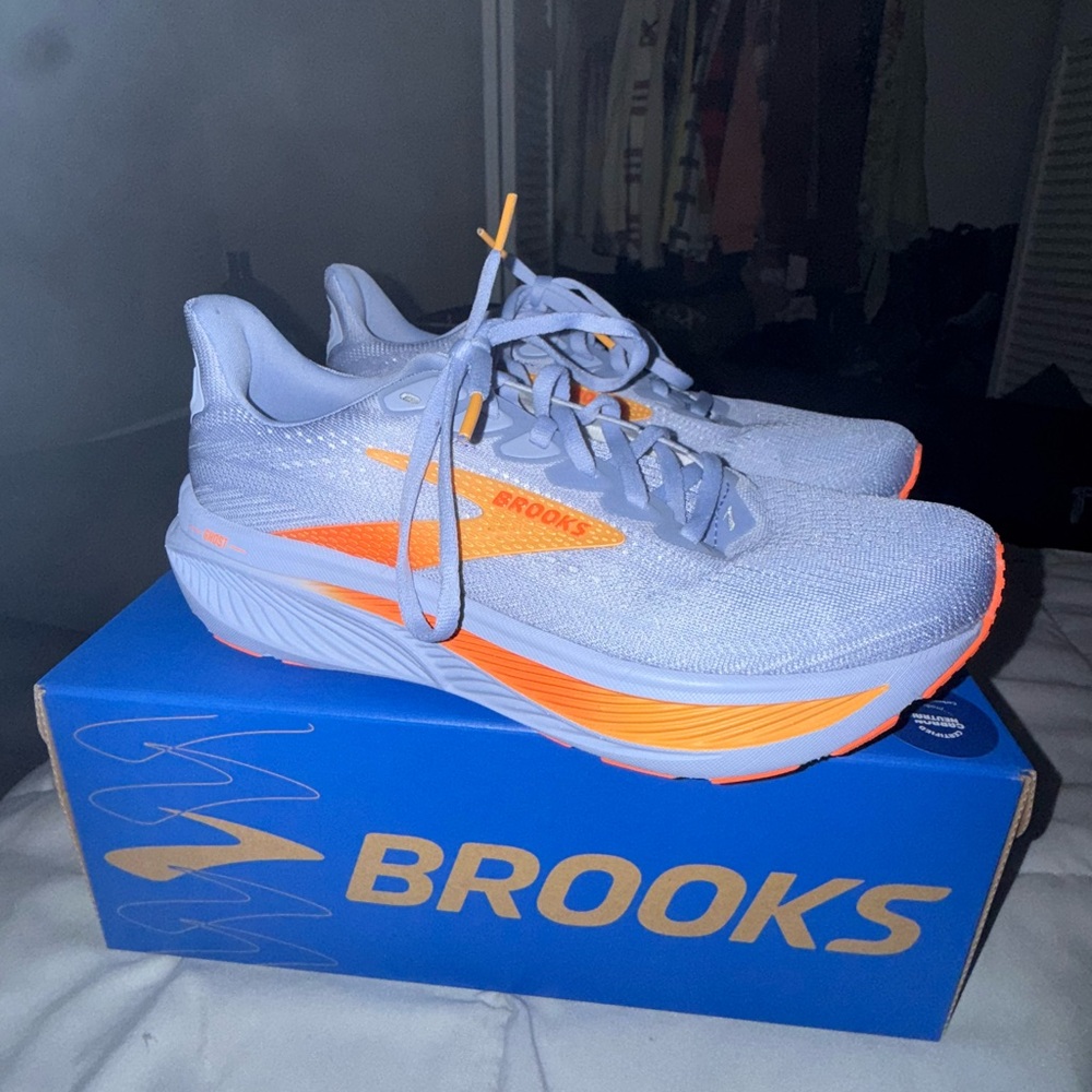 Brooks sneakers ✨